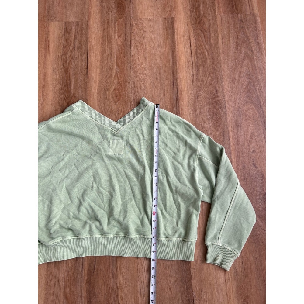Aerie house party Medium Green V-Neck Cropped Sweatshirt Relaxed Pullover Sage - Picture 5 of 7